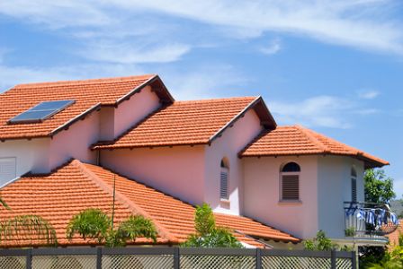 Safe black streak removal why your burlington roof needs soft washing this spring